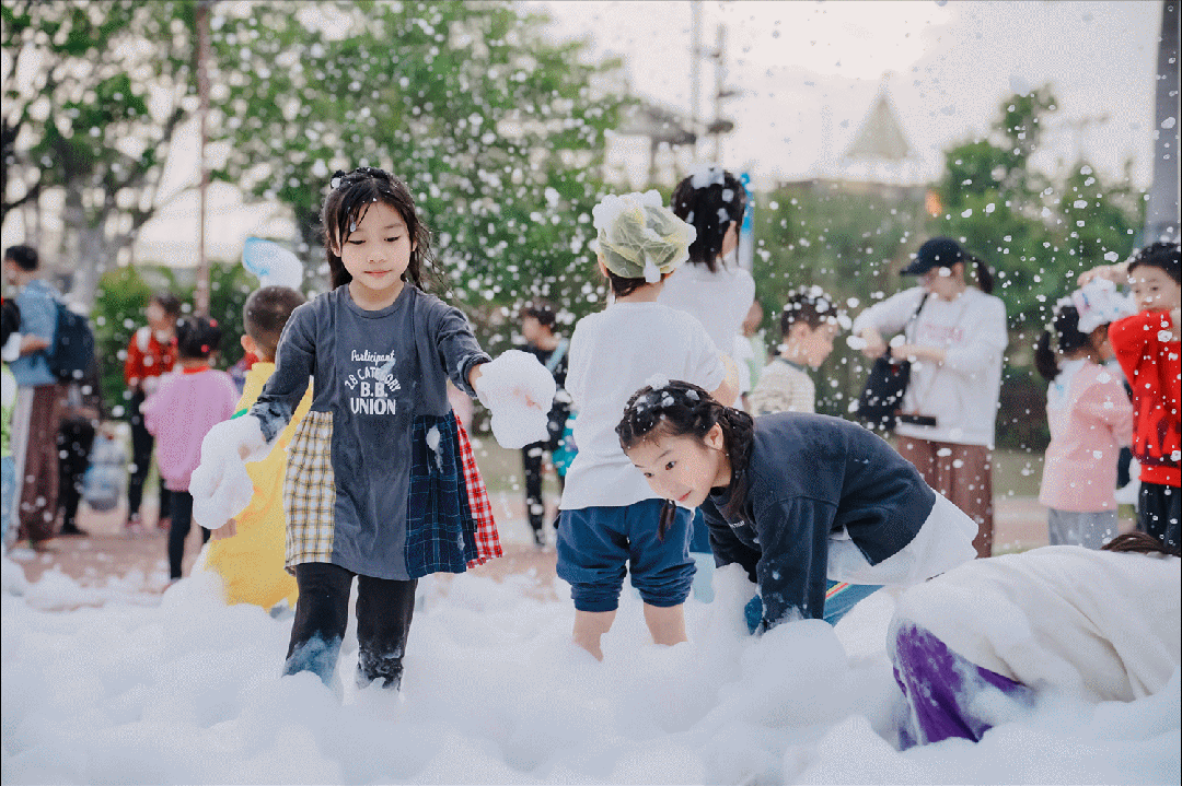 1704765091645091.gif 1.gif